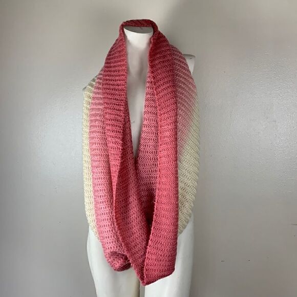 Beautiful infinity scarf tie dye pink - Picture 1 of 6